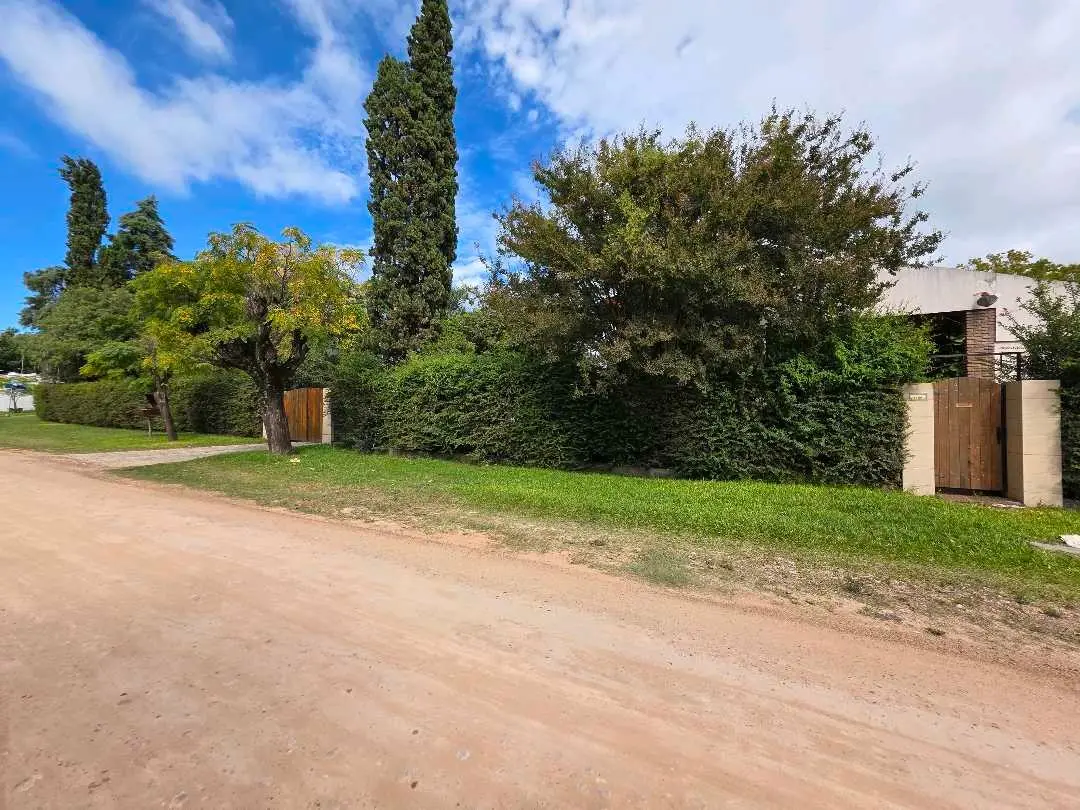 Casa de 4 dormitorios en venta en Concepción del Uruguay — foto 1