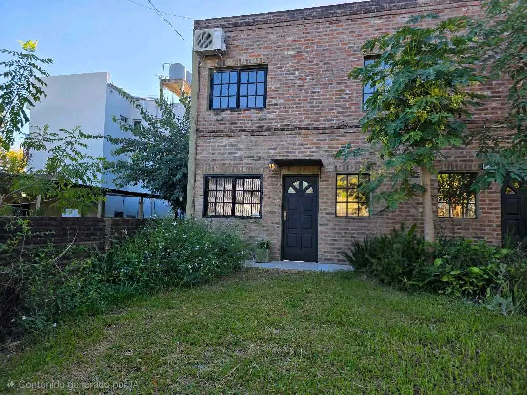 Casa de 2 dormitorios en venta en Colón — foto 1