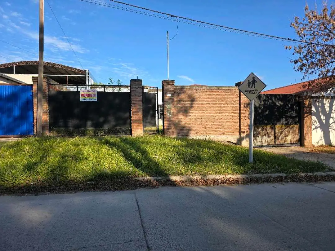Casa de 3 dormitorios en venta en Barrio Mosconi, Concepción del Uruguay — foto 1