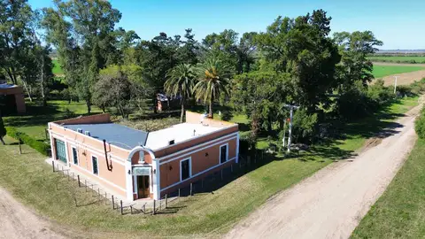 Casa de 3 dormitorios en venta en Caseros