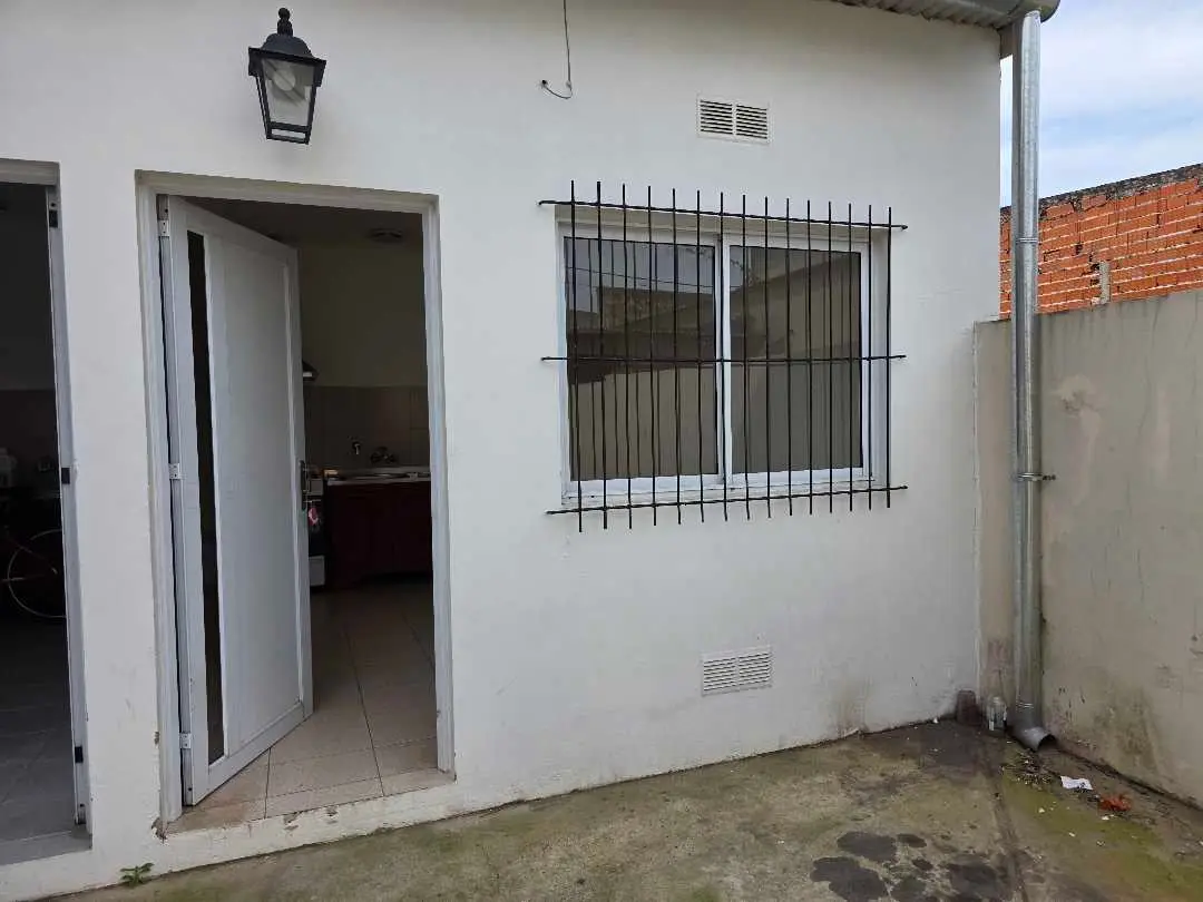 Departamento de 1 dormitorio en alquiler en Concepción del Uruguay — foto 1