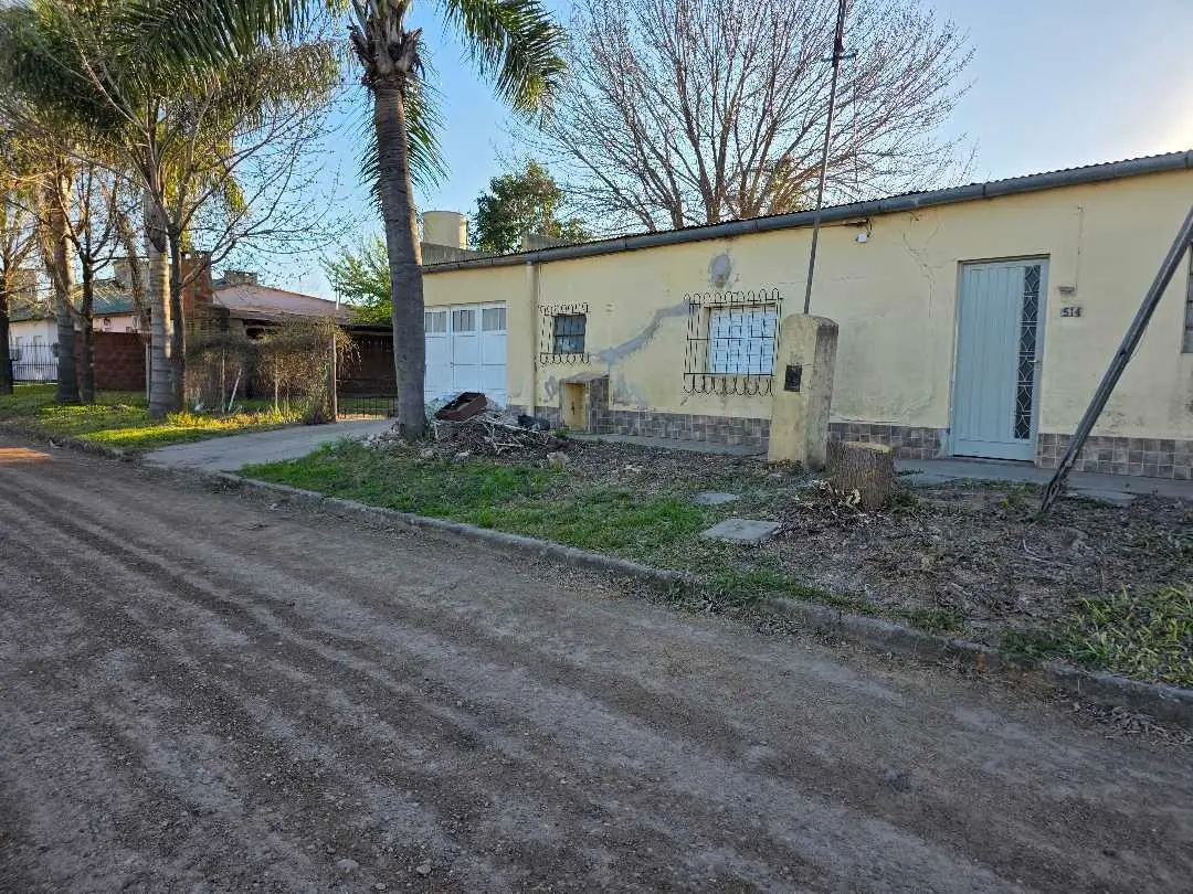 Casa de 2 dormitorios en venta en Caseros — foto 3